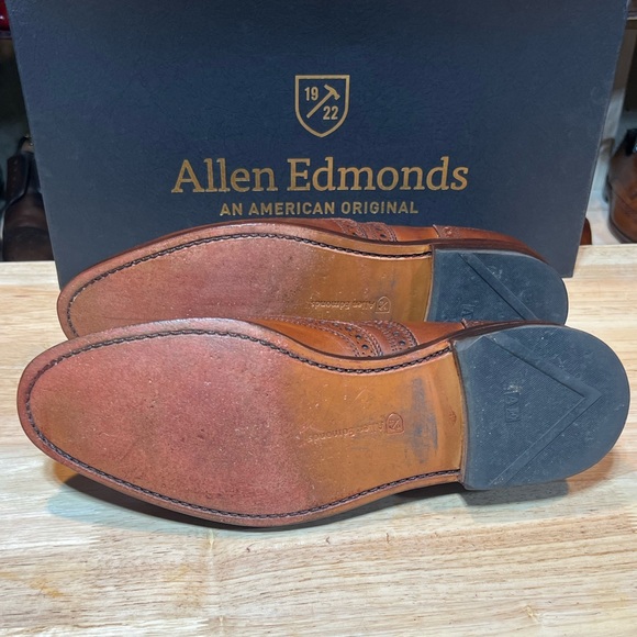 Allen Edmonds Men\'s Mcallister Wingtip Oxford Walnut Leather Sz 9.5D w Box ?? main image 6